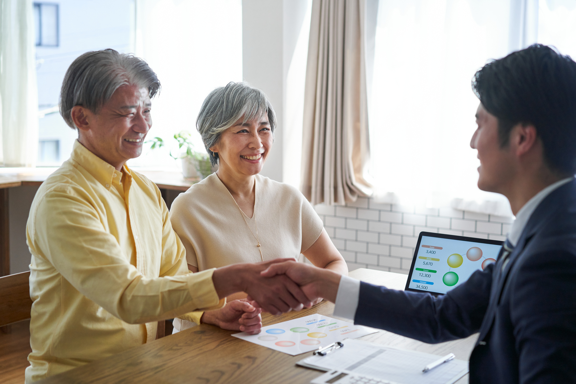 60代で見直すべき保険の種類
